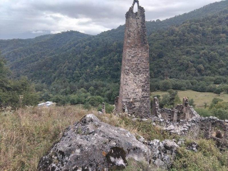 И.о. директора Джейрахско-Ассинского музея-заповедника Ахмедхан Сампие...