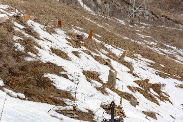 Старая церковь с захоронением
