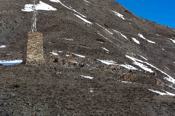 Башеный комплекс напротив Кучиева