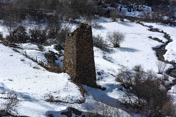 Башеный комплекс напротив Кучиева