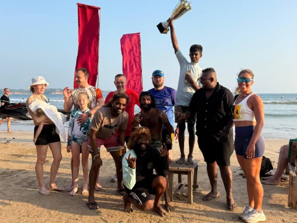 Переходящий кубок Чемпионов World Backyard Ultra получит табличку победителя соревнования в Шри-Ланке!

Samudsameera Amahs

Рекорд кубка (40 кругов) держит Алексей Мамарин и следующий старт в ОАЭ так же носит его имя! 

Регистрация на старт в Дубае открыта.

8.03.2026

https://reg.russiarunning.com/event/WBUDubay