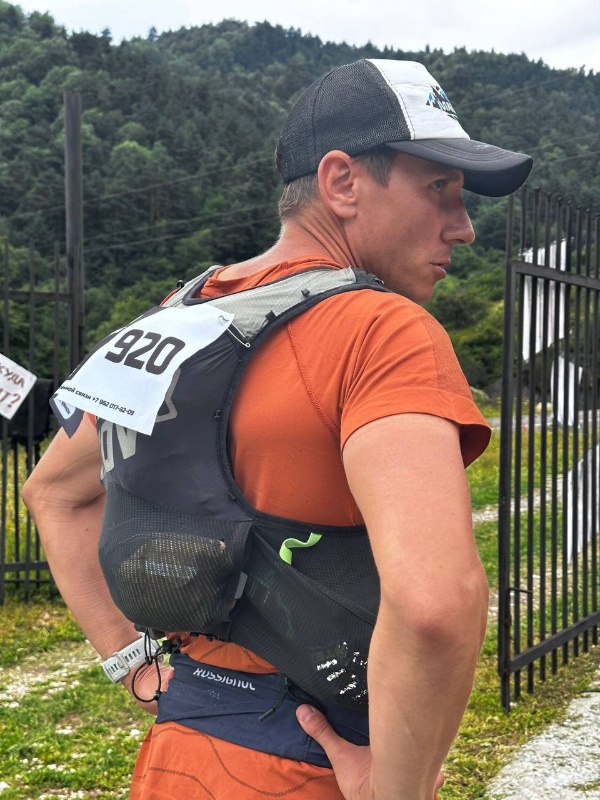 А тем временем База Жизни Джейрах полнится атлетами и самые быстрые уже покинули ее в порыве к финишу!