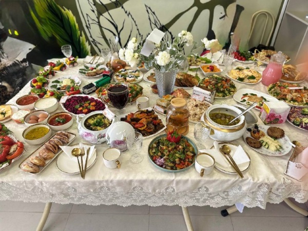 Муниципальный этап конкурса «Лучшая школьная столовая» прошёл в Ингушетии.

В школах Карабулака, Сунжи и Сунженского района состоялся муниципальный этап Всероссийского конкурса. Мероприятие направлено на улучшение школьного питания, внедрение современных технологий и распространение лучших практик работы столовых.

Победители в номинации «Лучшая школьная столовая городской школы»:

ГБОУ «СОШ №1 г. Карабулак» — диплом I степени.
ГБОУ «СОШ №2 г. Сунжа» — диплом I степени.