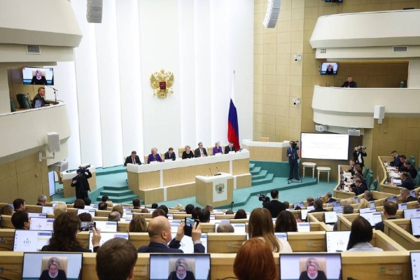 9 декабря Председатель Комитета государственной охраны объектов культурного наследия Республики Ингушетия Кодзоев Тимирлан принял участие в Парламентских слушаниях на тему: «Сохранение объектов культурного наследия (памятников истории и культуры) народов Российской Федерации: программный подход и законодательное обеспечение» в г. Москва.

Мероприятие провела Председатель Совета Федерации Федерального собрания Российской Федерации Валентина Матвиенко.
Министр культуры Ольга Любимова представила доклад о проделанной работе (реставрация 340 объектов, консервация более 200 объектов и др., на общую сумму 62 млрд рублей) и планах по улучшению ситуации, включая инвентаризацию реестра памятников (завершение до 2025 года). 

Выявлены проблемы: почти 27 тысяч памятников находятся в неудовлетворительном состоянии. Приняты меры по снижению административных барьеров, сокращению сроков и стоимости работ на памятниках, привлечению волонтеров.