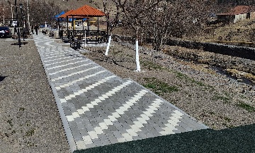 Набережная в селе Химой