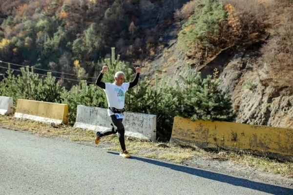 Свежие регистрации на Ультру вокруг озера Севан!

Дистанция 200 км:
Ахтари Бабрак
Регэций Валерий