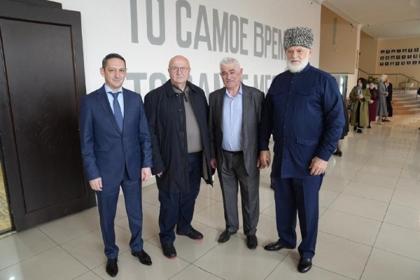 Aslanbek Gogayev, Deputy Head of the Irafsky District Administration, took part in the international scientific and practical conference "Word. Era. Legacy," held in Vladikavkaz. The event was organized to mark the 140th anniversary of the birth of Georgy Maliev—a prominent Ossetian poet, educator, and thinker.

The conference, which focused on exploring Maliev’s life and creative journey, brought together renowned scholars, writers, and public figures from Abkhazia, Moscow, the Chechen Republic, as well as North and South Ossetia.