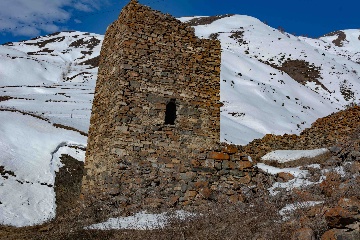 Башеный комплекс напротив Кучиева