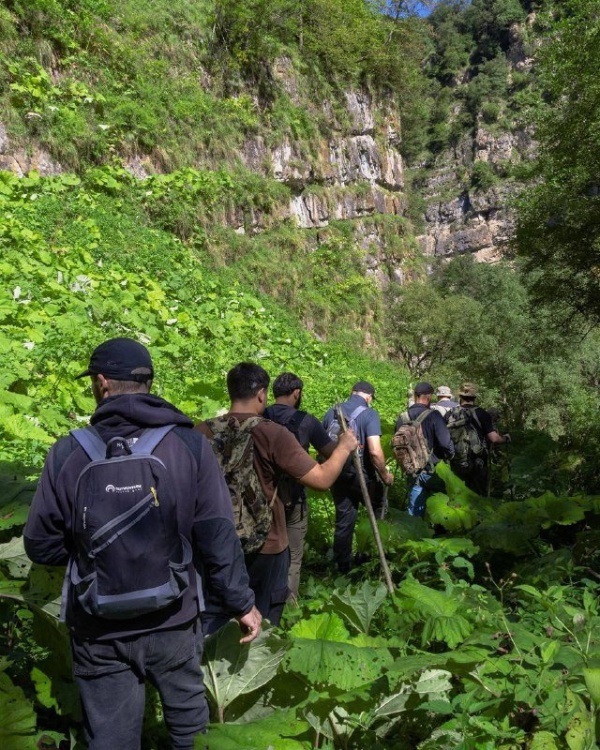 As part of educational outreach efforts, a tour of the Gazuny tract was organized for young people.

Participants learned about the history and natural features of the area and learned about the historical and cultural sites located there.

During the tour, special attention was paid to preserving historical heritage and respecting the natural environment. Participants were able to explore local landmarks and the unique features of the mountain landscape. The tour was conducted in an educational and friendly atmosphere.