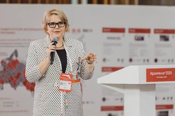 ПГУ участвует в проведении «Школы акселерации» в рамках масштабного проектно-образовательного интенсива «Архипелаг 2025».

Мероприятие организовано для развития университетских программ поддержки студенческих стартапов и достижения технологического суверенитета России.

Среди организаторов и наставников от нашего университета выступают Наталья Михайловна Каширина – в роли эксперта по асессменту, а также Юлия Михайловна Ильяева и Наталья Васильевна Костенко – в роли наставников команд.

Опыт и экспертиза наших организаторов помогают участникам мероприятия ставить амбициозные цели и воплощать их в реальность.