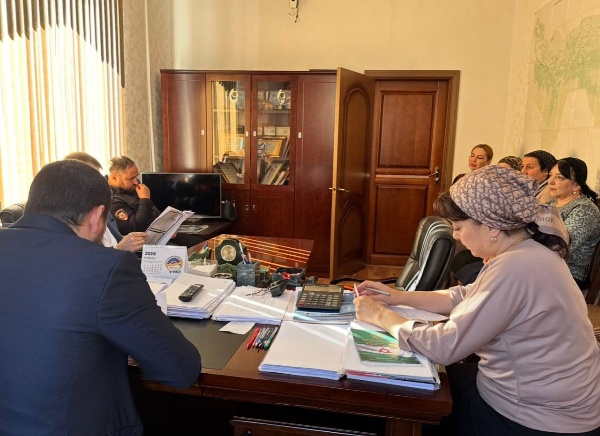 30 января текущего года в Администрации Джейрахского муниципального района состоялось второе заседание межведомственной  комиссии по делам несовершеннолетних и защите их прав.

На повестке дня были рассмотрены вопросы: итоги работы  прошедшего 2025 года; утверждение плана работы на 2026 год, который будет направлен на усиление профилактики безнадзорности несовершеннолетних и защите их прав.

В ходе заседания так же были рассмотрены административные материалы в отношении ряда  граждан. По каждому рассмотренному делу приняты соответствующие решения и даны рекомендации.