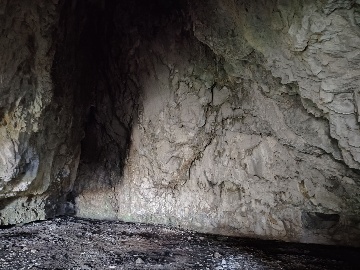 Наскальное строение №4