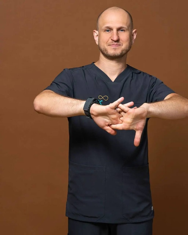 Новые регистрации на Армагеддоне!

https://reg.russiarunning.com/event/CaucasusUltraTrail2026

Игорь Манжос - бежит 500 км.

Настоящий старожил проекта Caucasus Ultra Trail с самого первого старта в 2019 году!

Пожелаем удачи и ждем на финише под вершиной Эльбруса!