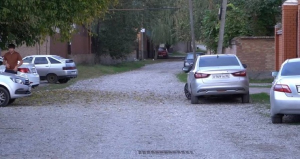 В Назрани обновят дорожное покрытие на улице Пионерской в административном округе Насыр-Кортский. 

Протяжённость ремонтируемого отрезка составит 240 метров, ширина проезжей части — 5 метров. Реализация проекта улучшит состояние дороги и сделает передвижение по улице более комфортным.