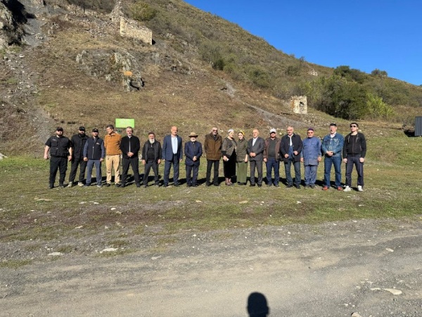 24 сентября руководитель Комитета государственной охраны объектов культурного наследия Т. Кодзоев совместно с представителями общественного совета и и.о. директора музея-заповедника А. Сампиевым совершили инспекционную поездку к храму «Тхаба-Ерды» и к башенному комплексу «Вовнушки», где ведутся укрепительно-подготовительные работы перед началом восстановительных и  реставрационных работ .

Напомним, что оба исторических памятника находятся в критическом состоянии и для предотвращения их дальнейшего разрушения нуждаются в срочных противоаварийных работах.                  

Инспекционная поездка была совершена в рамках плана работ по надзору и контролю за проведением реставрационных, консервационных и противоаварийных работ по сохранению историко-архитектурных объектов на территории музея-заповедника. Её цель — предотвратить возможные нарушения и, в случае их выявления, своевременно информировать вышестоящие организации.
