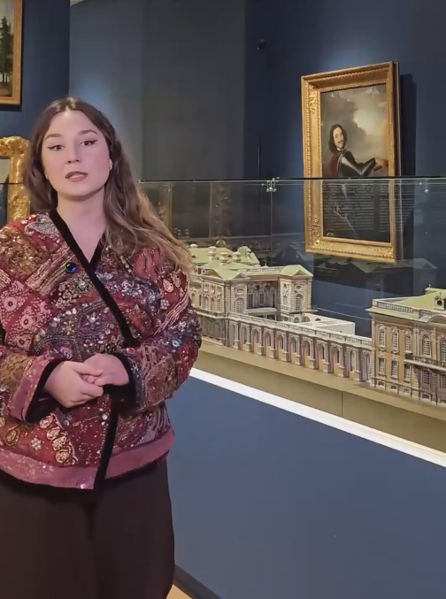 На выставке "Сокровища императорских резиденций. Царское село" представлен ярчайший экспонат из коллекции музея-заповедника "Царское село" - модель Большого Царскосельского дворца.