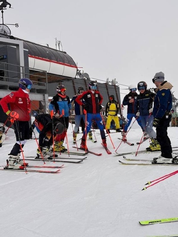 The men's team and juniors are preparing for the new season on Europe's highest mountain. The women's team and juniors will join them in the coming days.

The Russian alpine skiing team is actively training on Elbrus, where its traditional summer training camp is taking place.

As Europe's highest mountain, Elbrus offers unique conditions for training, and the ski season here is the longest in Russia, lasting on average from late November to early June. It is the country's main summer training base.