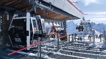 Станция гондольной канатной дороги «Мир» (POMA-2)