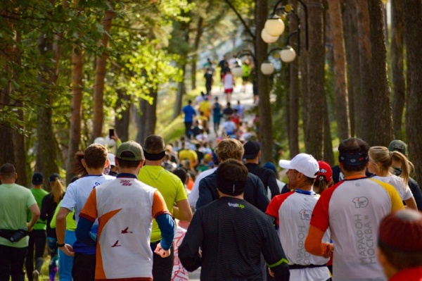 Самый красивый асфальтовый марафон  стартует в «Армхи» 27 сентября!

27-28 сентября в горной Ингушетии  в седьмой раз пройдет международный марафон «Джейрах». Участники стартуют в Армхи и пробегут через высокогорные пейзажи.

Предусмотрены забеги для всех возрастов и уровней подготовки: детский старт, забег по эко-тропе к водопаду, а также дистанции от 4 до 42 км. 

Регистрация на сайте https://reg.russiarunning.com/event/djeirah2025