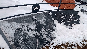 Памятник «Героям обороны Приэльбрусья»