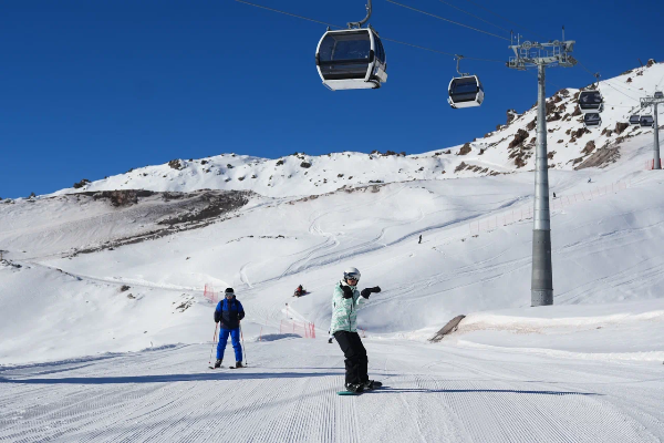 Elbrus Resort is offering seasonal ski passes at discounts of up to 40%—the promotion is valid for purchases made before August 31st.

Ski passes are valid throughout the winter season, including weekends, holidays, and the New Year holidays.

The resort offers slopes of varying difficulty levels, as well as the highest cable car in Russia, which takes guests to an altitude of 3,847 meters. The ski season at Elbrus lasts up to eight months—the longest in the country.

You can choose the right rate on the resort's official website.
