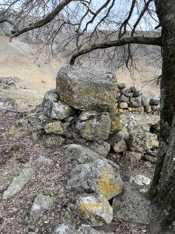 Циклопические постройки в Верхнем Карт