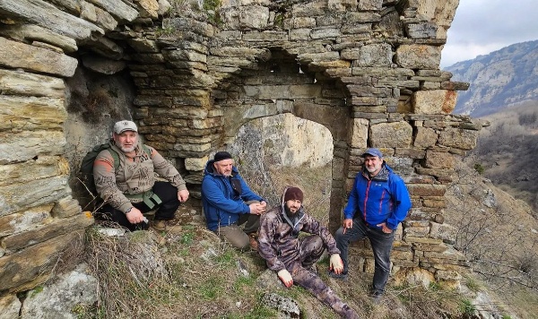 Рабочая группа Чеченского историко-архитектурного и природного музея заповедника в первом походе после переименования заповедника поработала на территории общества Галай.

Объектом исследования было бывшее селение Миндар юххе и его окрестности.
Результат — плюс семь объектов культурного наследия.