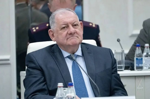 ПГУ стал площадкой окружного семинара по профилактике деструктивных проявлений среди молодёжи.

Инициатором и основным организатором семинара-совещания стало ГУ МВД России по СКФО. Мероприятие объединило представителей органов власти, правоохранительных структур, министерств, религиозных конфессий и общественных организаций Северо-Кавказского федерального округа. 

Участники обсудили рост подростковой преступности, механизмы профилактики правонарушений и необходимость межведомственного взаимодействия для формирования безопасной и поддерживающей среды для молодёжи. 

В ходе дискуссий особое внимание уделили роли образовательных организаций, духовно-нравственным ценностям и совместной работе государственных и общественных институтов. По итогам встречи ряд участников был отмечен ведомственными наградами.