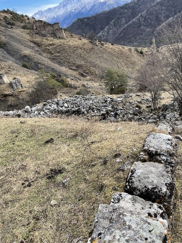 Циклопические постройки в Верхнем Карт