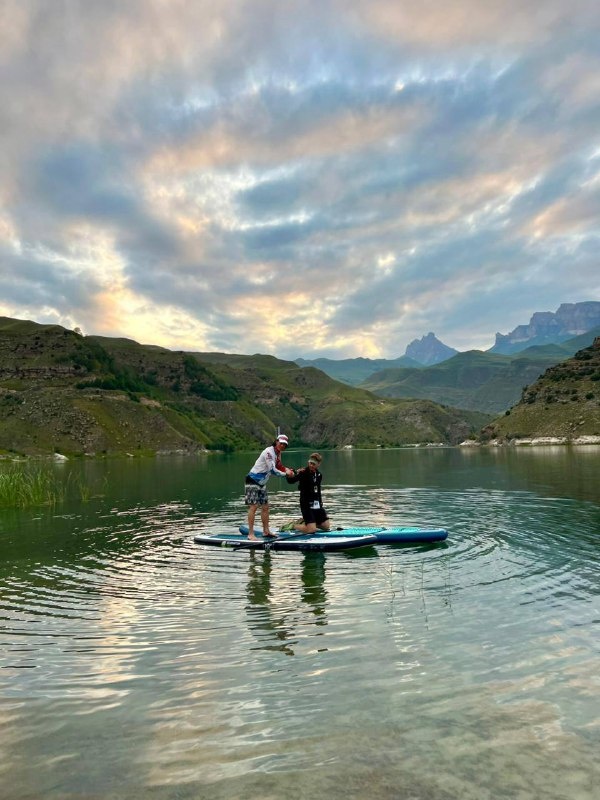 Над гонкой восходит четвертая луна.

В гонке: 34
Финишер: 1
DNF: 27

Три Базы Жизни и Финиш круглосуточно ждут своих гостей

Все участники движутся к озеру Гижгит по территории Кабардино-Балкарской Республики.