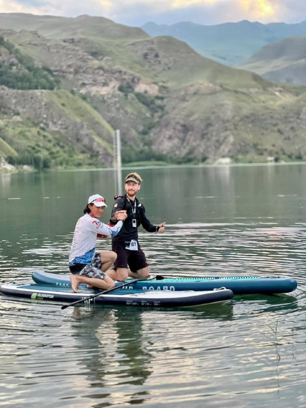 Над гонкой восходит четвертая луна.

В гонке: 34
Финишер: 1
DNF: 27

Три Базы Жизни и Финиш круглосуточно ждут своих гостей

Все участники движутся к озеру Гижгит по территории Кабардино-Балкарской Республики.