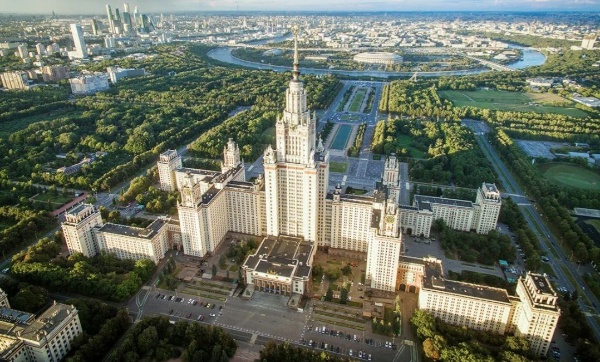 "АСМ Групп" завершает проектные работы для реставрации главного здания Московского государственного университета на Воробьевых горах. Пожалуй, одного из самых больших зданий в стране.