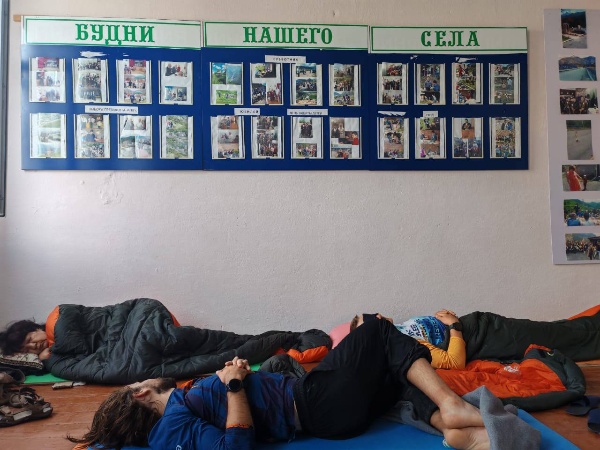 БЖ Верхняя Балкария закрыта!

Ахтари Бабрак спустился на базу и ребята готовятся к эвакуации в Нальчик.

На проект CUT спускается четвертая погожая ночь.

Пожелания доброй дороги счастливчикам продолжающим игру! 
Их в гонке 27!