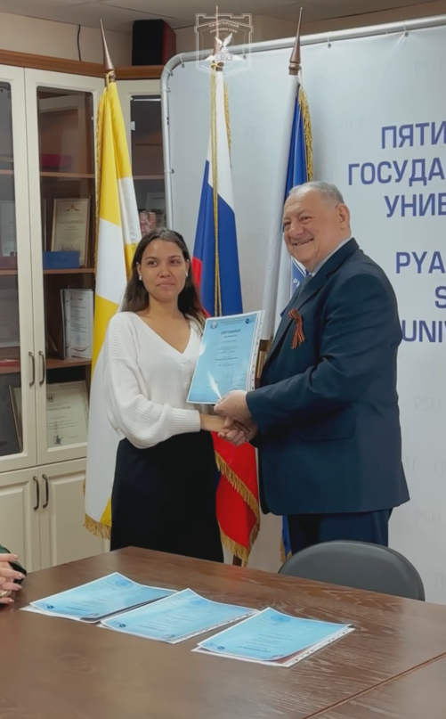Сегодня состоялась встреча ректора ПГУ и директора ИИЯМТ со студентами из Кубы.

Поздравляем студентов, которые прибыли по программе обмена из Университета Камагуэя с успешным завершением обучения!  

Студенты получили уникальную возможность погрузиться в культуру и традиции России, а также обменяться опытом с нашими преподавателями и студентами. Их активное участие в учебных и культурных мероприятиях способствовало расширению горизонтов и углублению знаний в избранных областях. 

Мы уверены, что этот опыт станет для них важным этапом на пути к профессиональному росту и развитию, а также поможет укрепить дружеские связи между нашими университетами.