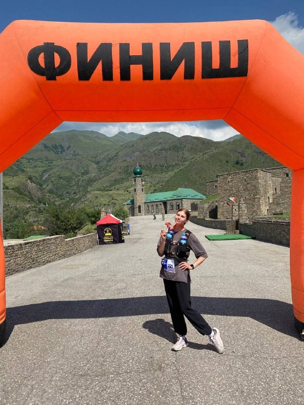 Чемпион и Чемпионка на дистанции Тусхарой 20!

Морозов Павел 2 часа 29 минут
Мальцева Екатерина 2 часа 40 минут

С титульных дистанций сообщают, что ПП на высокогорном озере Галанчож прошел 61 участник.

БЖ Джейрах пока ждет своих гостей.

Погода в горах хорошая.
Первый день гонки в самом разгаре!