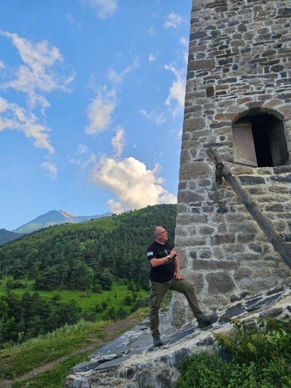 Архитекторы "АСМ Групп" продолжают авторский надзор за реставрационными работами на башенных комплексах Ингушетии. Хайрах, Пуй, Дошхакле, Кели, Тумги и Эбан - актуальные площадки сегодняшнего дня. Скоро к ним прибавятся стартовавшие работы на башенных комплексах Фуртоуг и Гаракх.