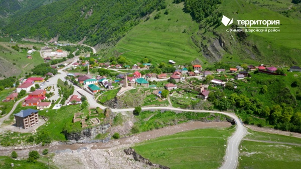 The village of Himoy is the administrative center of the Sharoy district of the Chechen Republic.

A small, very beautiful and cozy settlement on the banks of the Sharo-Argun mountain river in the heart of mountainous Chechnya.

Many tourist routes in the Sharoi district originate here. But Himoi himself will not disappoint the guests - in the village there is a Himoi historical and architectural complex and the only ancient sundial preserved in the Caucasus.