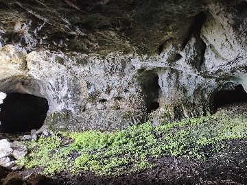 Наскальное строение №4