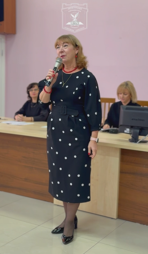 В ИПРИМ прошёл традиционный деканский приём – тёплое и вдохновляющее событие, на котором чествуют тех, кто своим трудом, талантом и инициативой делает ИПРИМ сильнее каждый день.

Декан института, Ирина Борисовна Федотова, вручила грамоты лучшим студентам и активистам – тем, кто отличился в учёбе, науке, творчестве, волонтёрстве и общественной деятельности.