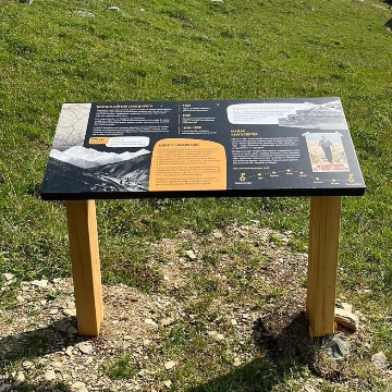 Информационный стенд