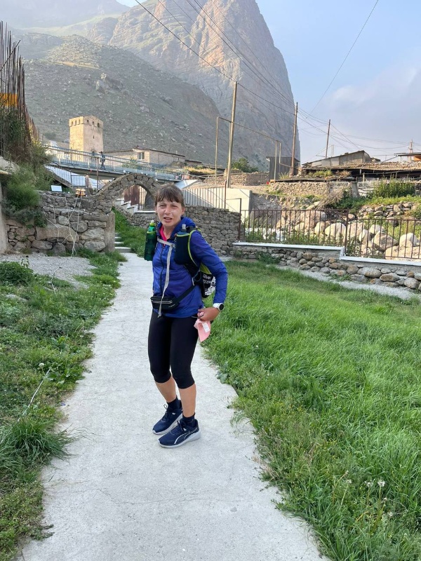 Ох как плотно шли гонку петербурженки Женя Кретова и Таня Маслова.

430 километров и разница между вторым и третьим местом на финише всего два часа!

Наши поздравления девчатам успешно финишировавшим Кавказ Ультра Трейл!