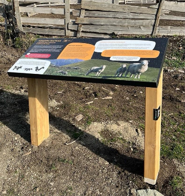 Информационный стенд