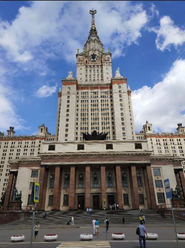 Проект реставрации главного здания Московского Государственного Университета на Воробьевых горах - вошел в шорт-лист и стал финалистом Международного конкурса "Золотой Трезини" 2026. Совместный проект "АСМ Групп", "Тектоника" и "АСТ" начал собирать награды.
