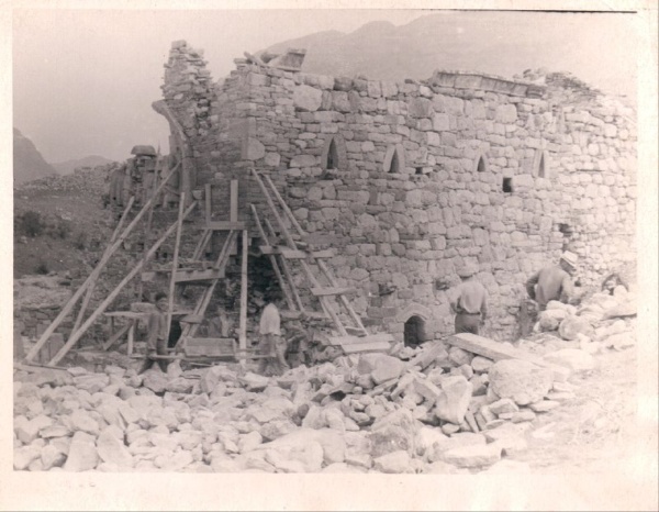 That's how it was.

Restoration of the temple "Thaba-Yerda" in 1969-1971 by the project of the Georgian architect L.A. Khimshiashvili.
.