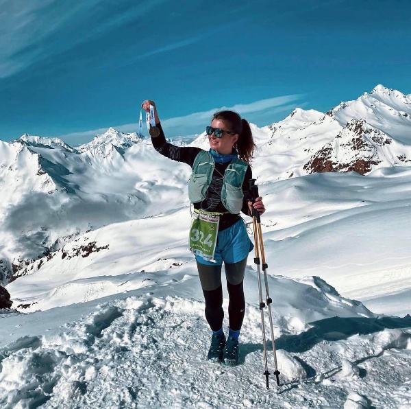 Спортсменка и просто красавица - Смирнова Евгения!

Первая девушка бросившая вызов гонке вкруг озера Севан!

Ждет соперниц.

https://reg.russiarunning.com/event/wbu2026armenia