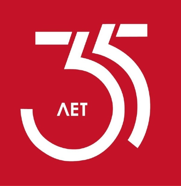 В середине октября "АСМ" отмечает 35-летие. Осенью 1991 года четверо архитекторов Государственного Эрмитажа создали Персональную Творческую Архитектурную Мастерскую Михайлова. 

На сегодняшний день команда "АСМ" выросла в десятки раз. От Калининграда до Якутии и от Норильска до Крыма - география проектов компании. Только на сегодняшний день по проектам "АСМ" реставрируется более 120 обьектов по всей территории России.
